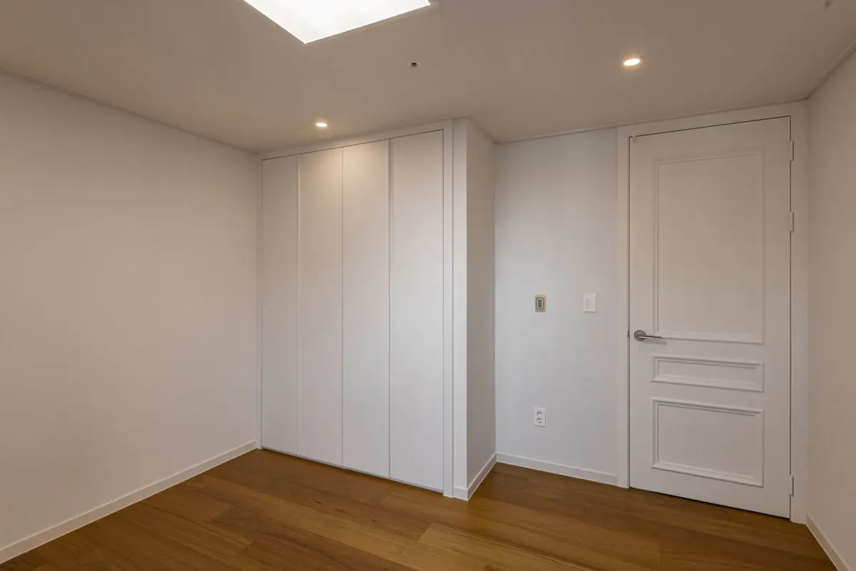 힐스테이트 68평, 화이트 미니멀 침실 인테리어